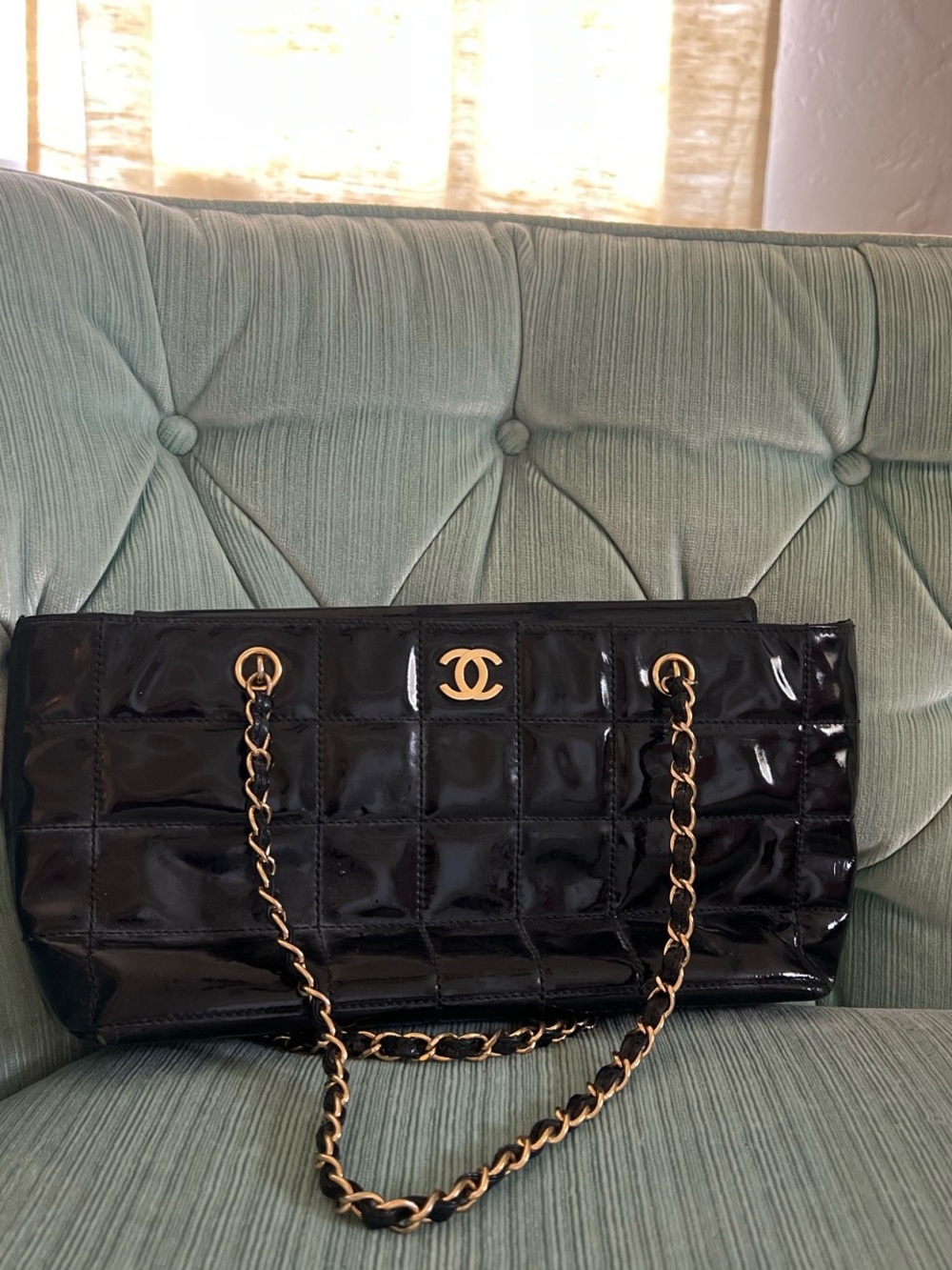 CHANEL Black Quilted Patent Leather Shoulder Bag with Gold Hardware
